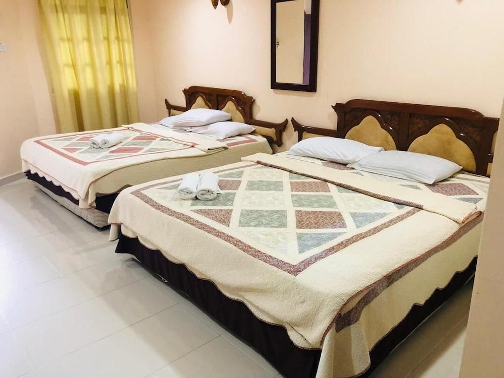 Penarak Bamboo Beach Motel Room Type - Quadruple Room