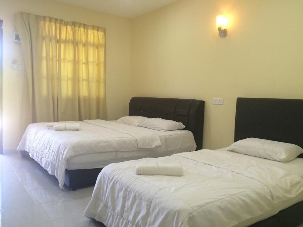 Penarak Bamboo Beach Motel Room Type - Quadruple Room, Sea View Penarak Bamboo Beach Motel Room Type - Quadruple Room, Sea View