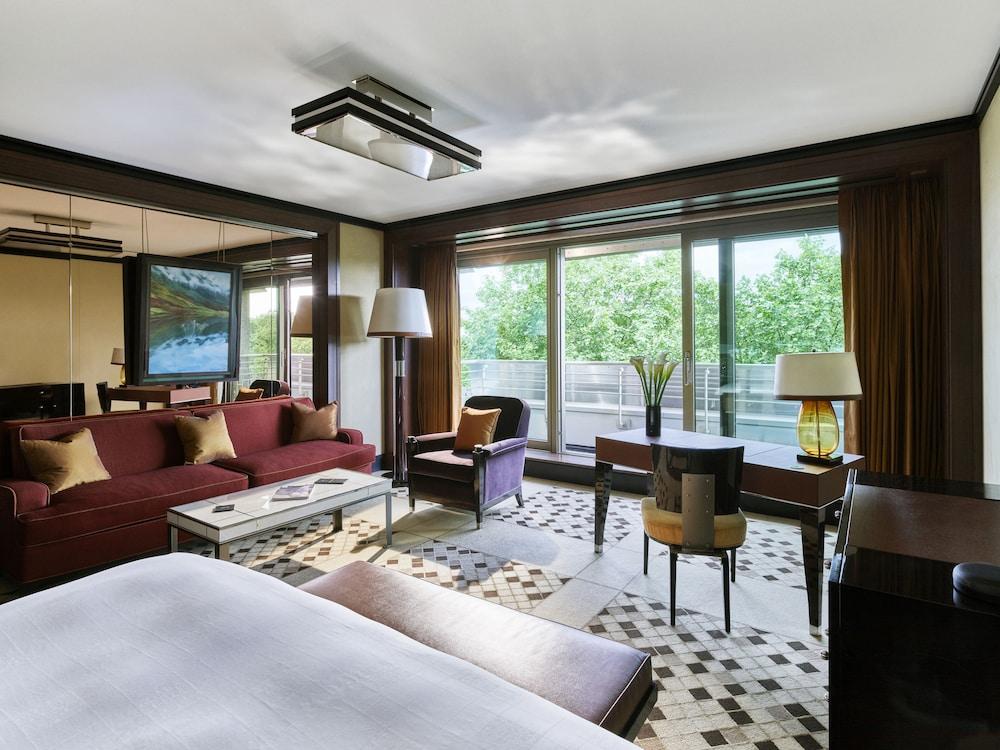 45 Park Lane - Dorchester Collection Room Type - Studio, Balcony (Hyde Park)