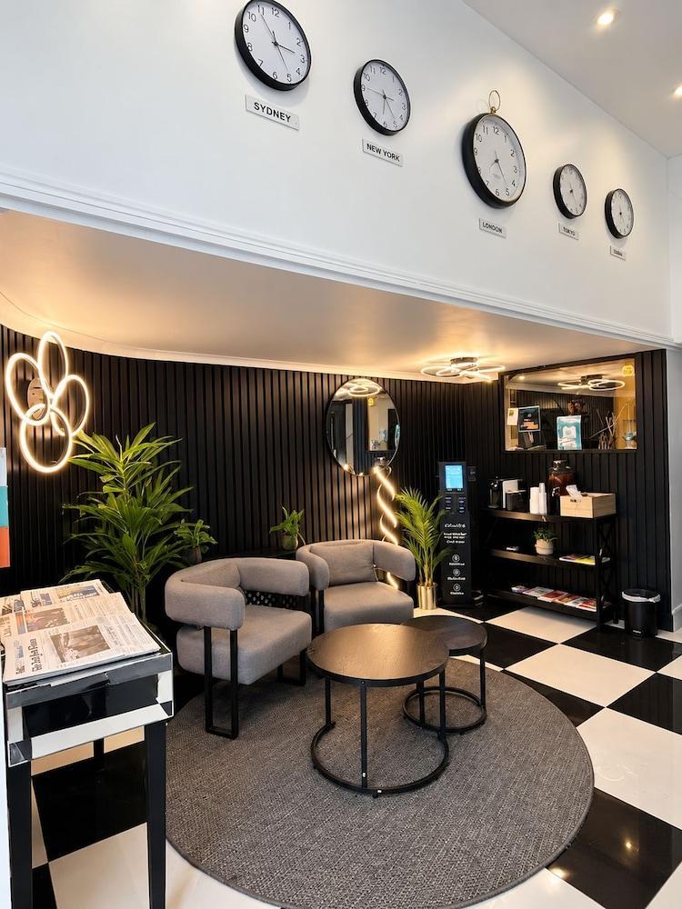 Amsterdam Hotel