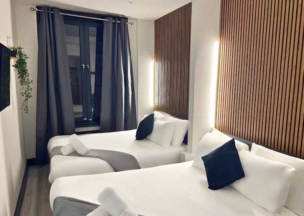 Amsterdam Hotel Room Type - Quadruple Room, Ensuite