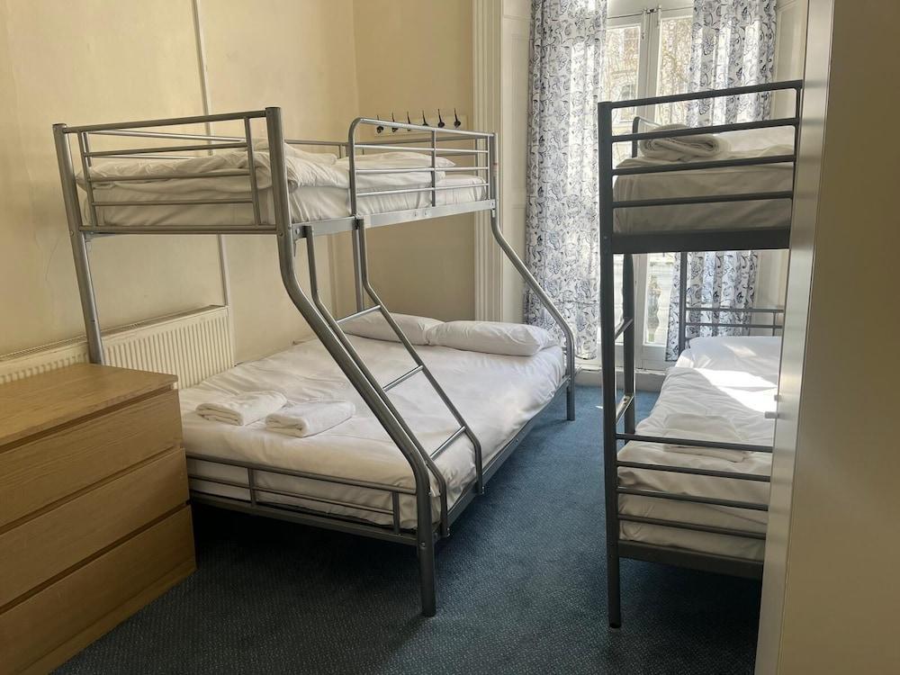Atlas Studios Room Type - Family Quadruple Room, 1 Bedroom, Ensuite