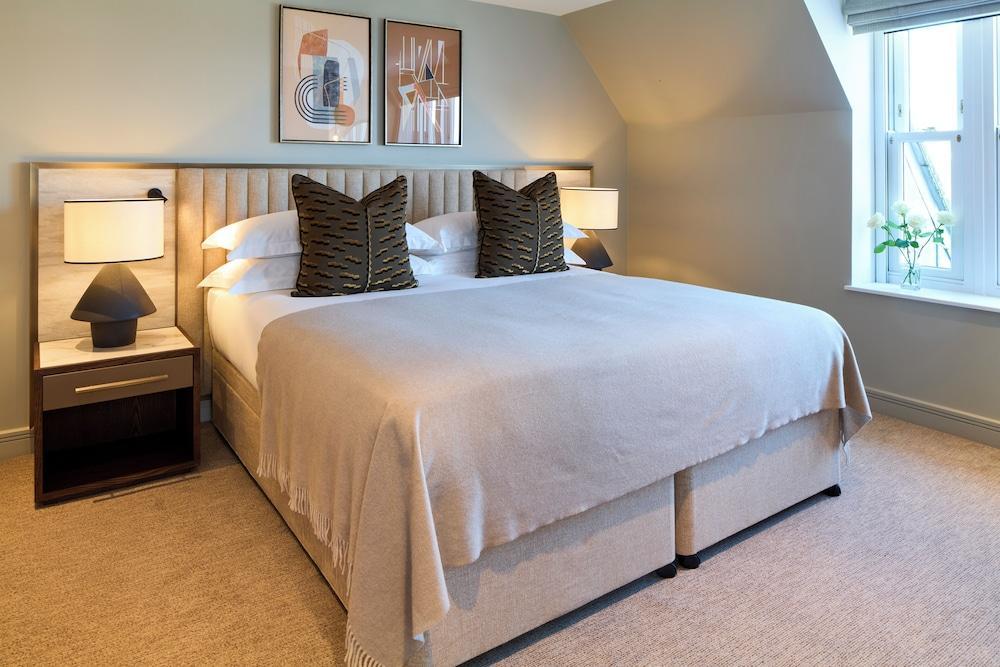 Cheval Phoenix house  Room Type - Deluxe One Bedroom Apartments