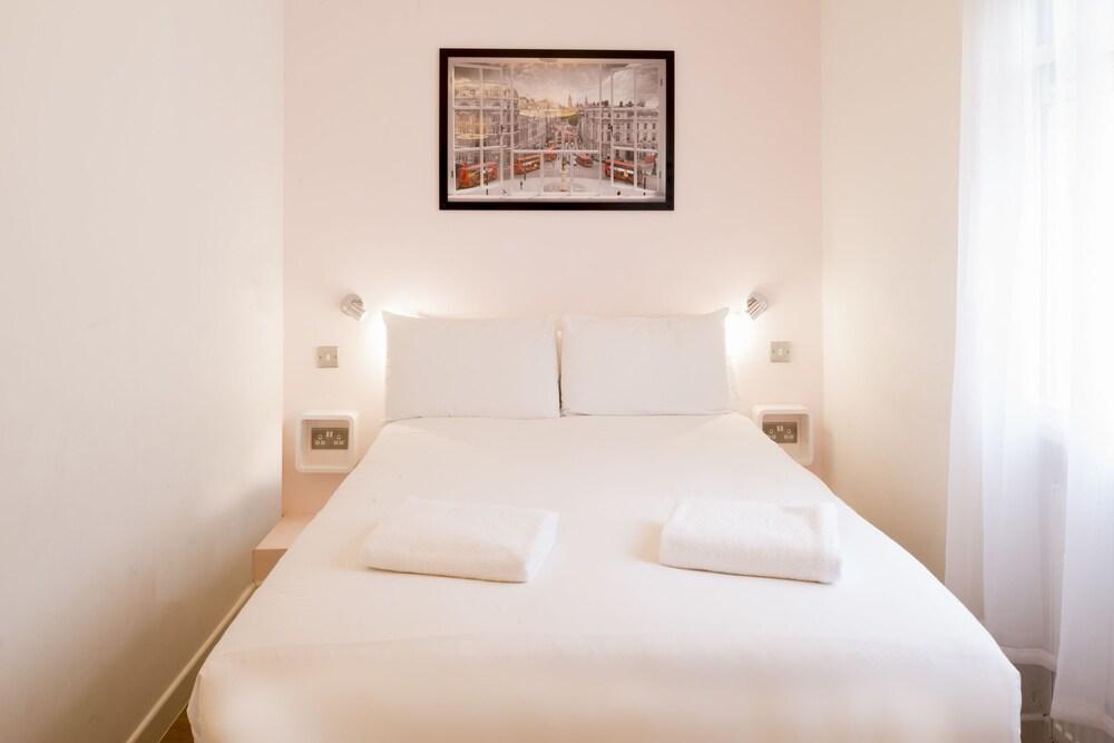 The California - Kings Cross St Pancras, London Room Type - Double Rooms