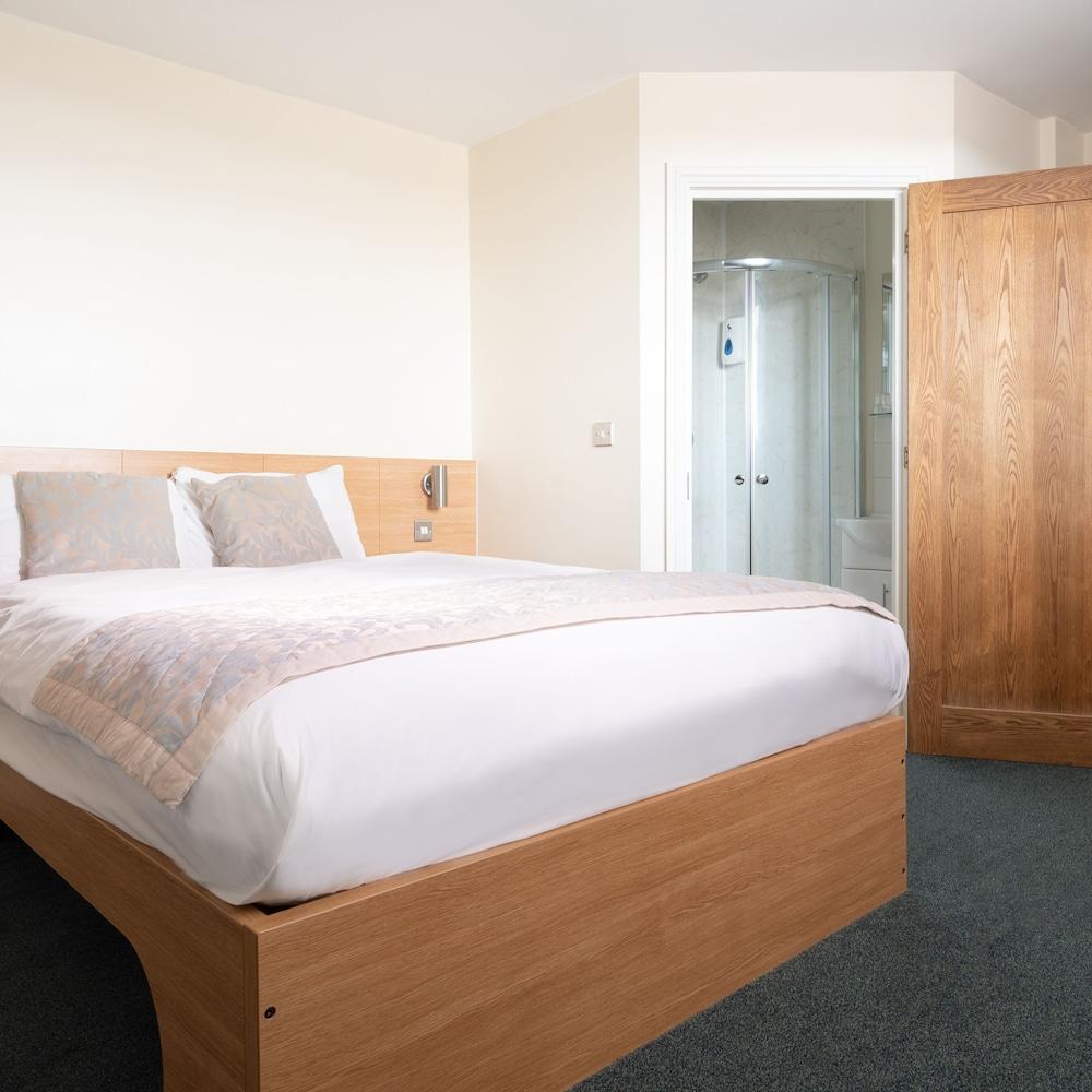 Fox Connaught Room Type - Standard Double Room