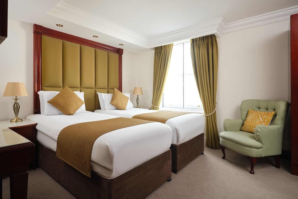 The Prime London Hotel - Tap to explore photos