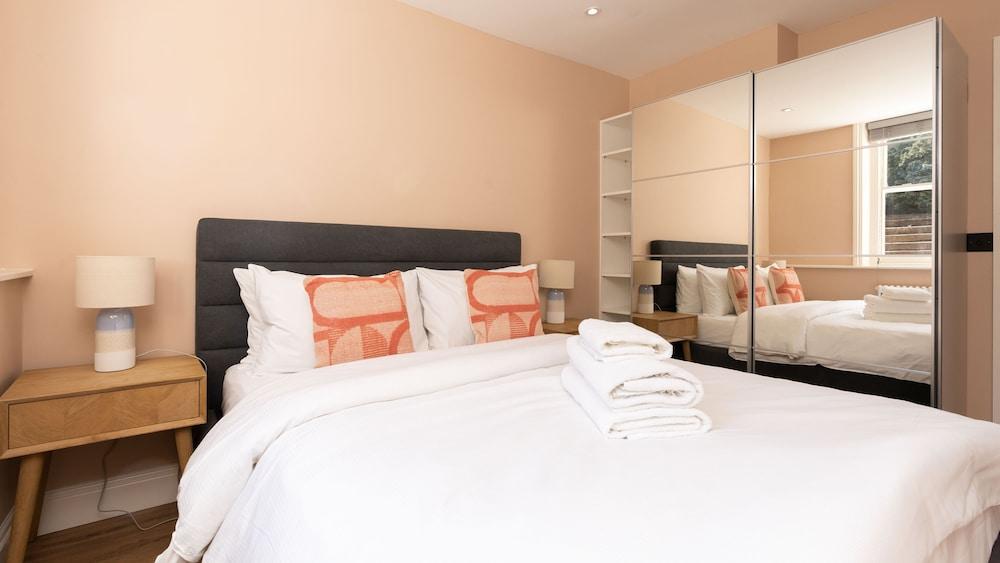 Lamington Apartments - London Hammersmith Room Type - Garden Apartment, 1 Bedroom