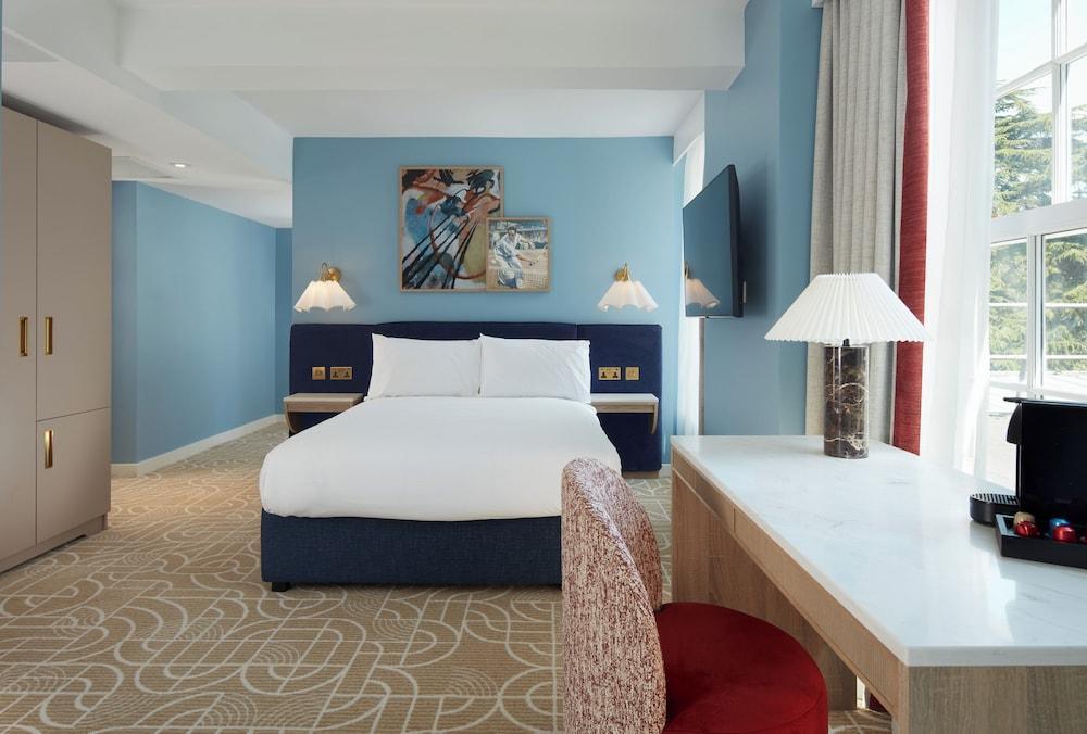 The Lensbury Resort Room Type - Clubhouse Deluxe Twin