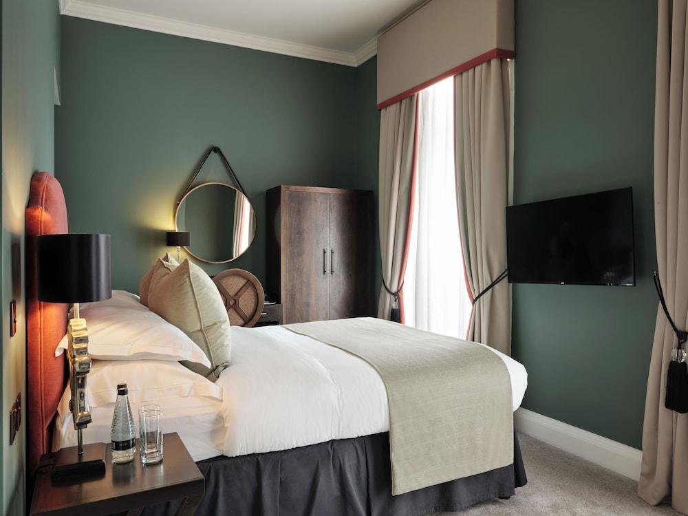 Montagu Place Hotel Room Type - Deluxe Double Room