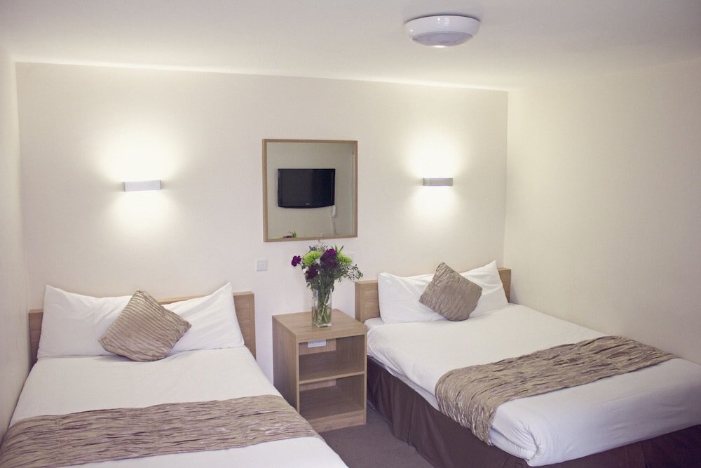 Queens Hotel Room Type - Twin Room