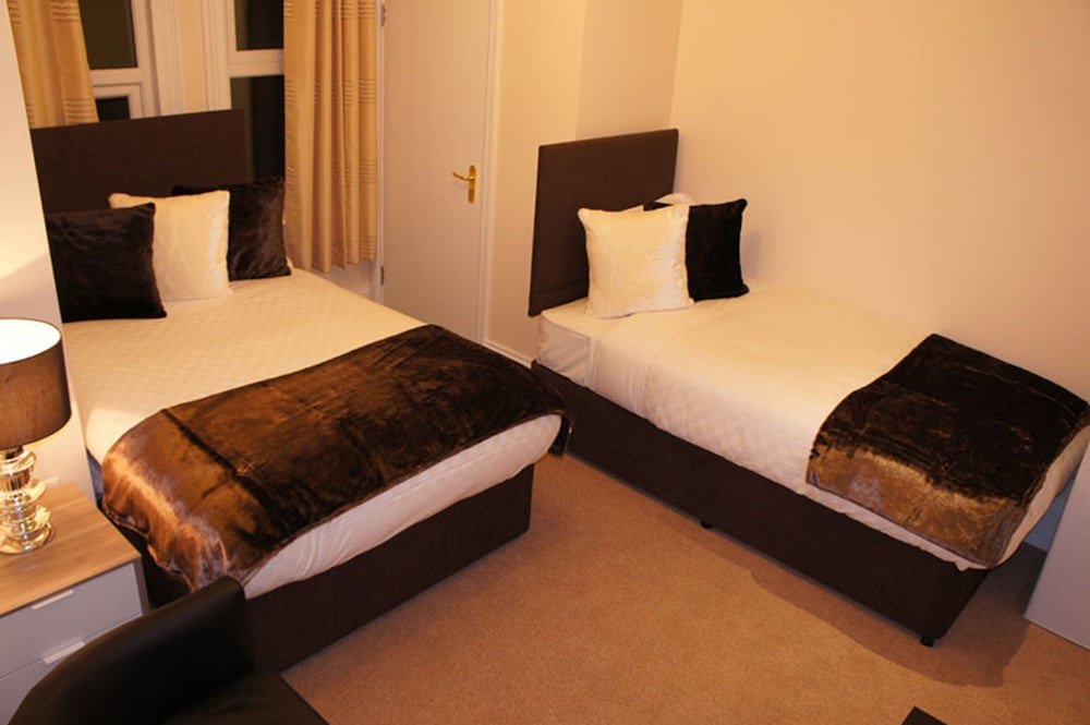 Sapphire Hotel Room Type - Twin Room, Private Bathroom