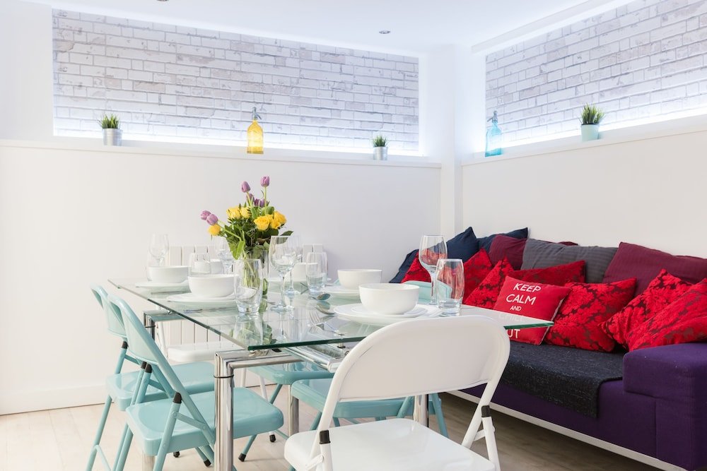 The London Warehouse Apartments - Tap to explore photos
