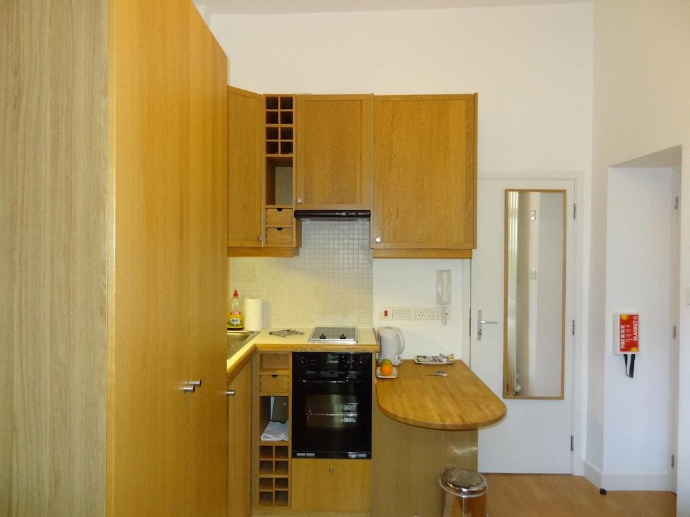 Studios2Let Bloomsbury Room Type - Standard Budget Studio