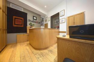 Studios2Let Bloomsbury - Tap to explore photos