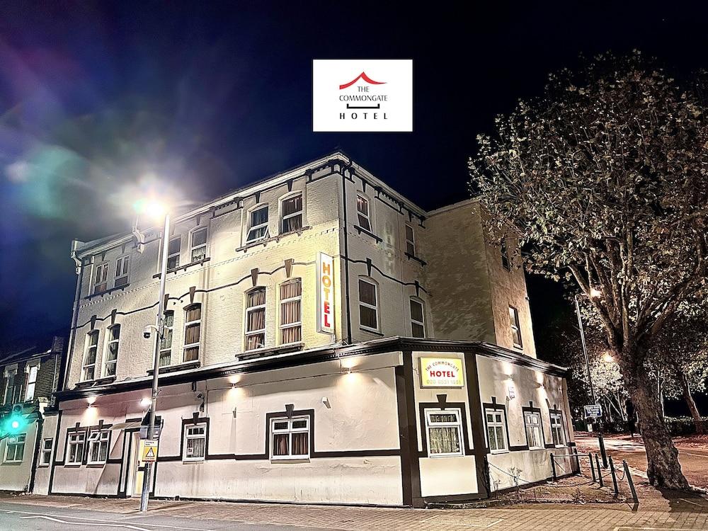 The Commongate Hotel - Tap to explore photos