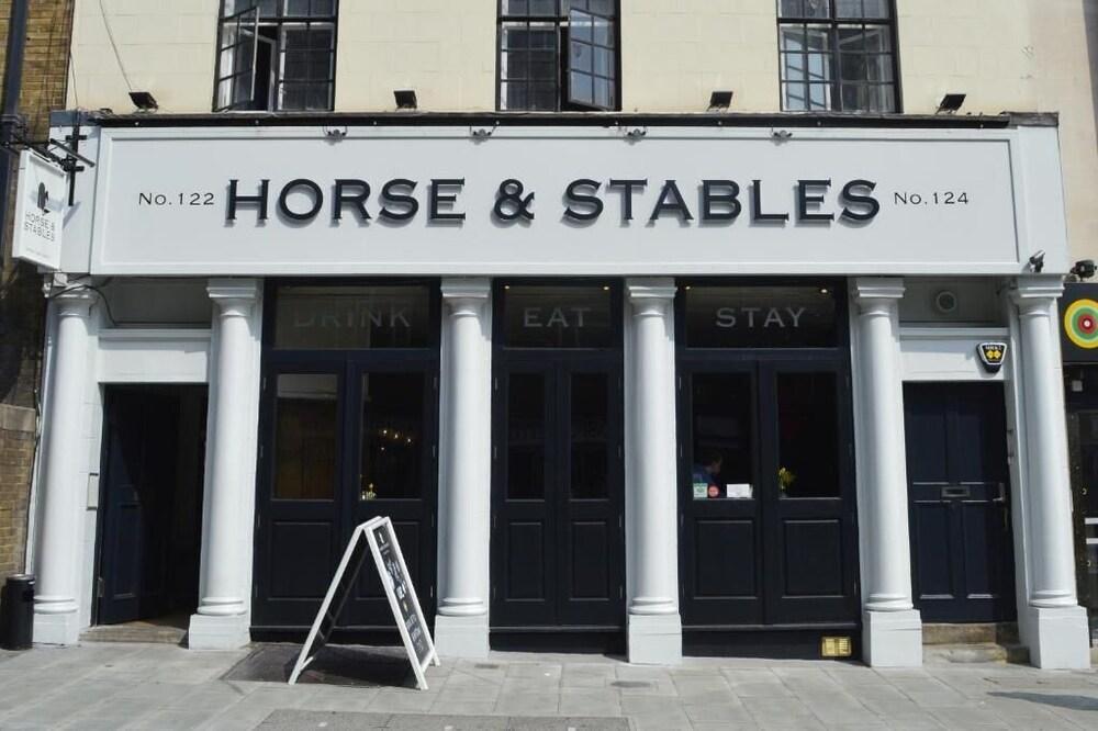 The Horse & Stables - Hostel - Tap to explore photos