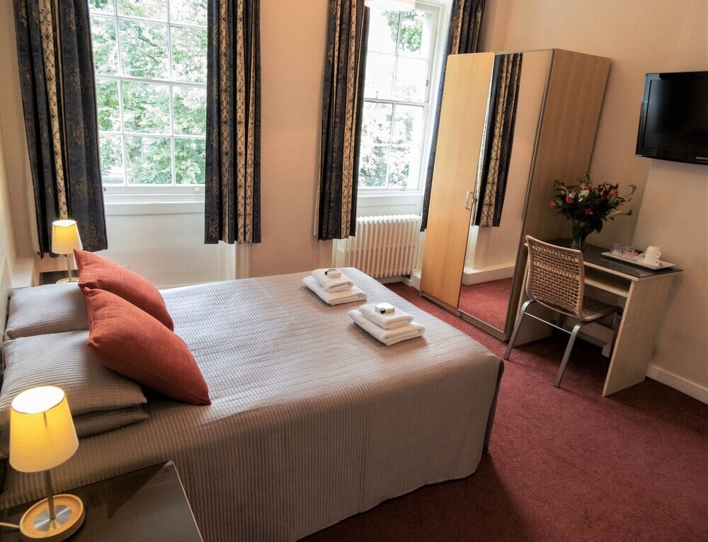 Euro Hotel Room Type - Double Room, Ensuite