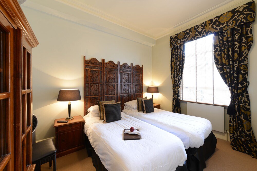 Twenty Nevern Square Hotel Room Type - Luxury twin
