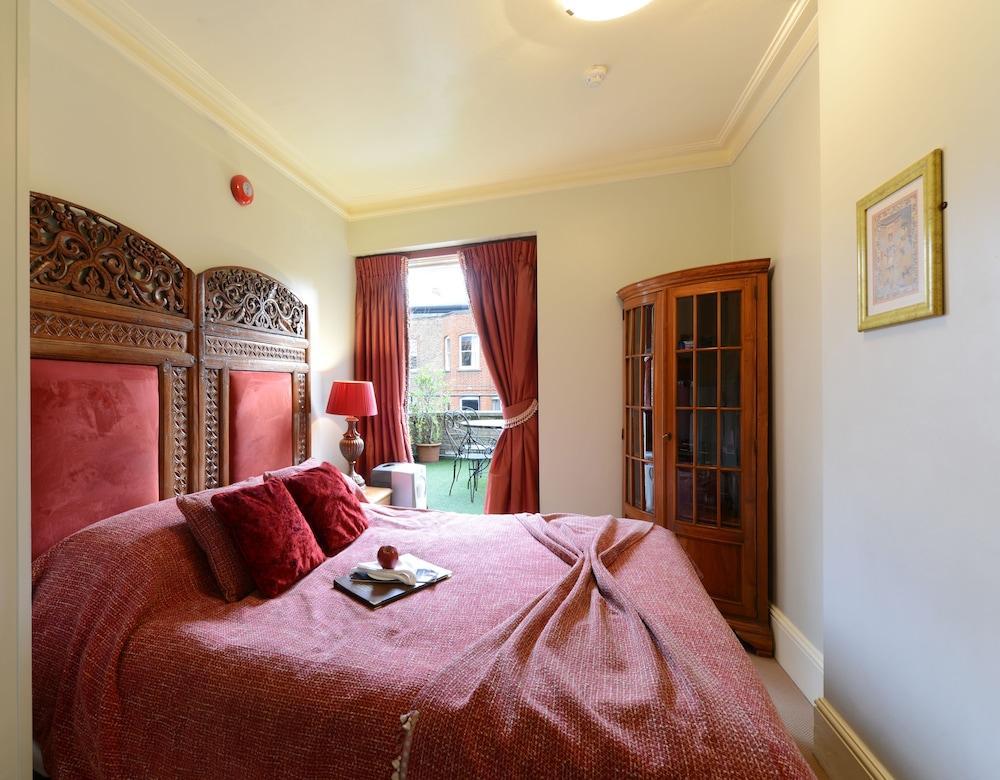 Twenty Nevern Square Hotel - Tap to explore photos