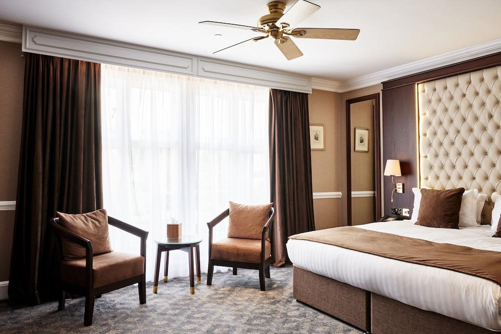 Warren House Room Type - Family Room, 1 Double Bed with Sofa bed Warren House Room Type - Family Room, 1 Double Bed with Sofa bed