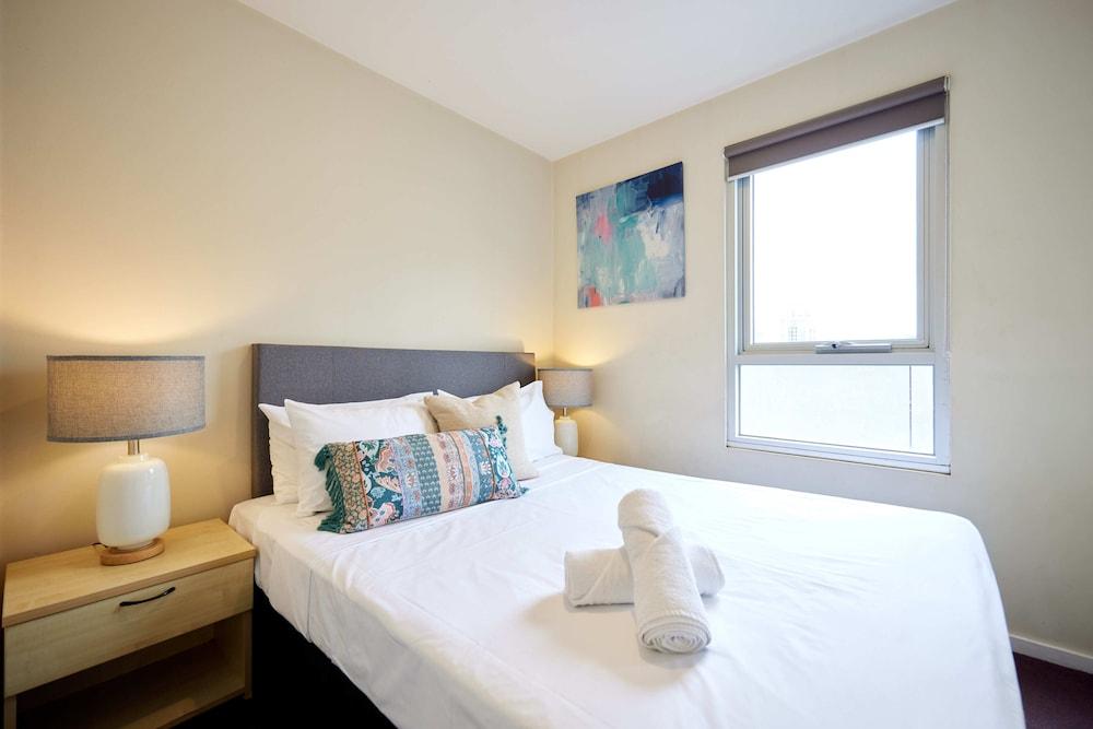 Arrow On Swanston Room Type - One-Bedroom Apartment
