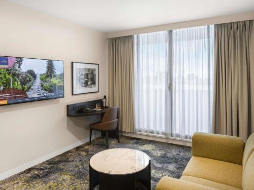 The Sebel Melbourne Kew Room Type - One Bedroom Apartment with King Bed, Balcony & Spa The Sebel Melbourne Kew Room Type - One Bedroom Apartment with King Bed, Balcony & Spa