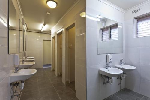 City Centre Budget Hotel - Tap to explore photos