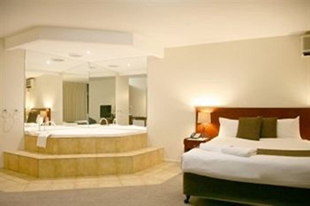 City Park Hotel Room Type - Luxury Spa Suite