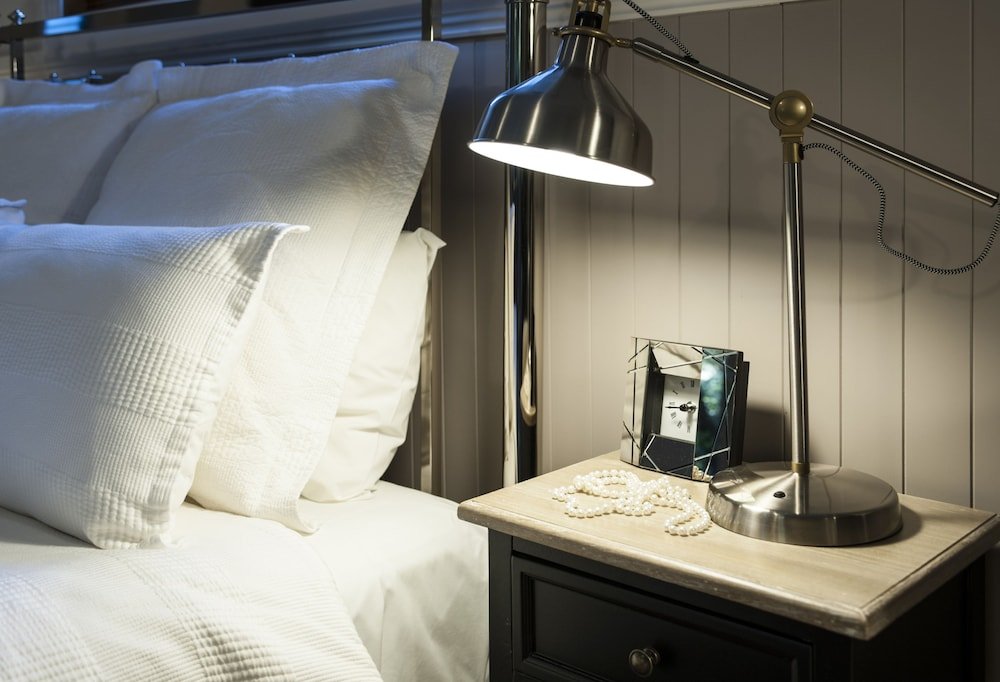 Clarendon Cottages Room Type - Romantic Cottage, 1 Queen Bed, Garden View Clarendon Cottages Room Type - Romantic Cottage, 1 Queen Bed, Garden View