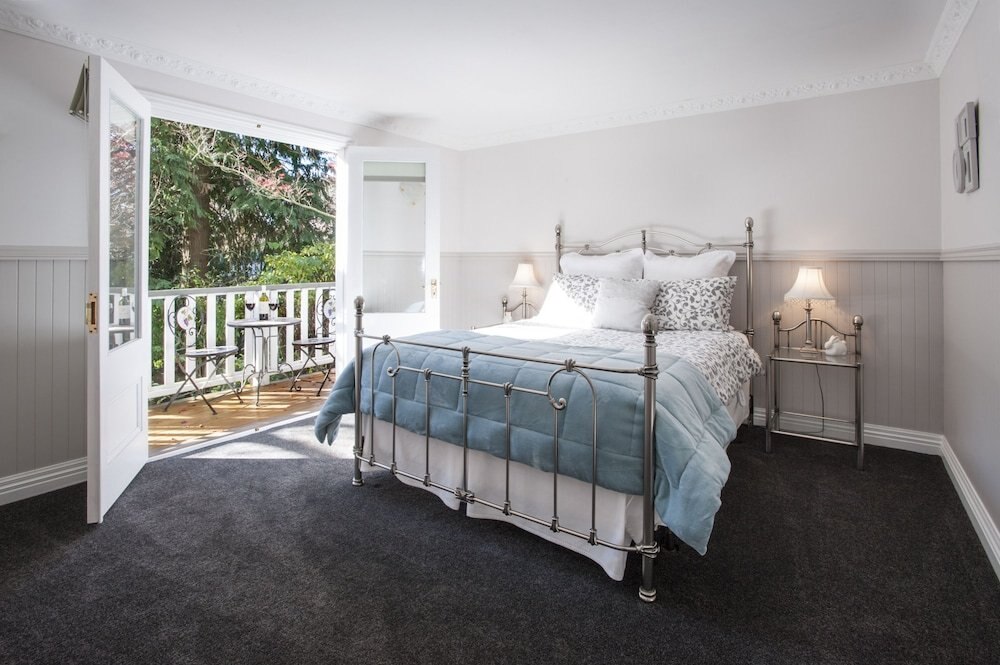 Clarendon Cottages Room Type - Deluxe Cottage, 2 Queen Beds, Garden View