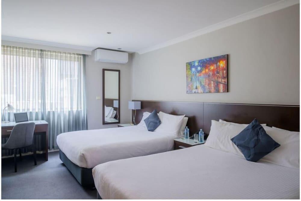 Crest on Barkly Room Type - Superior Twin Room