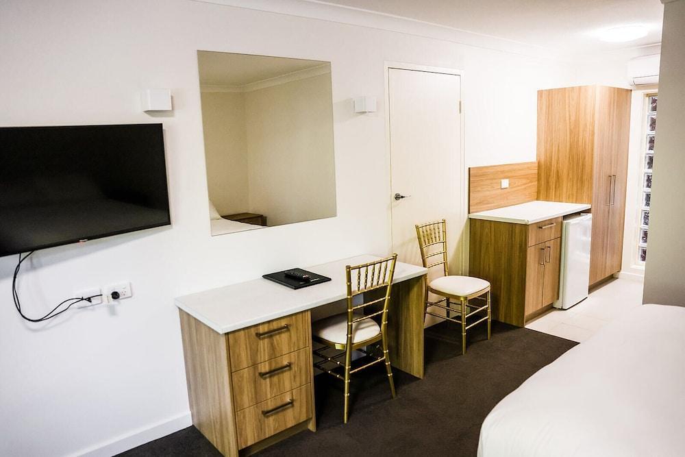Elizabethan Lodge Room Type - Superior Twin Room Elizabethan Lodge Room Type - Superior Twin Room