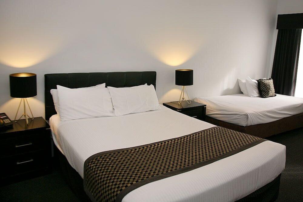 Footscray Motor Inn Room Type - Executive Spa Suite