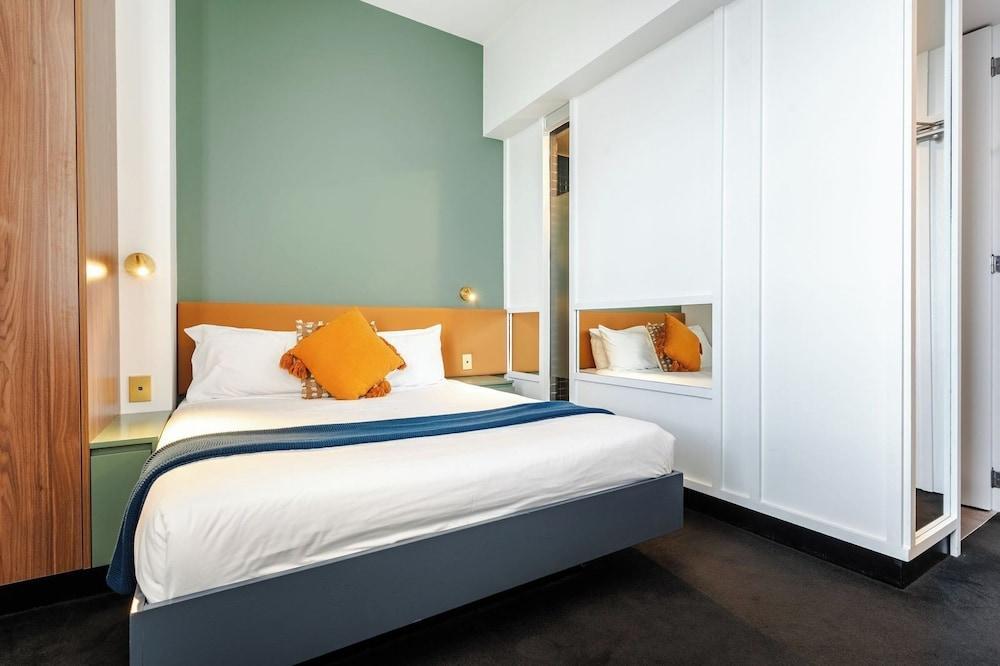 Middle Park Hotel Room Type - Standard Queen Room