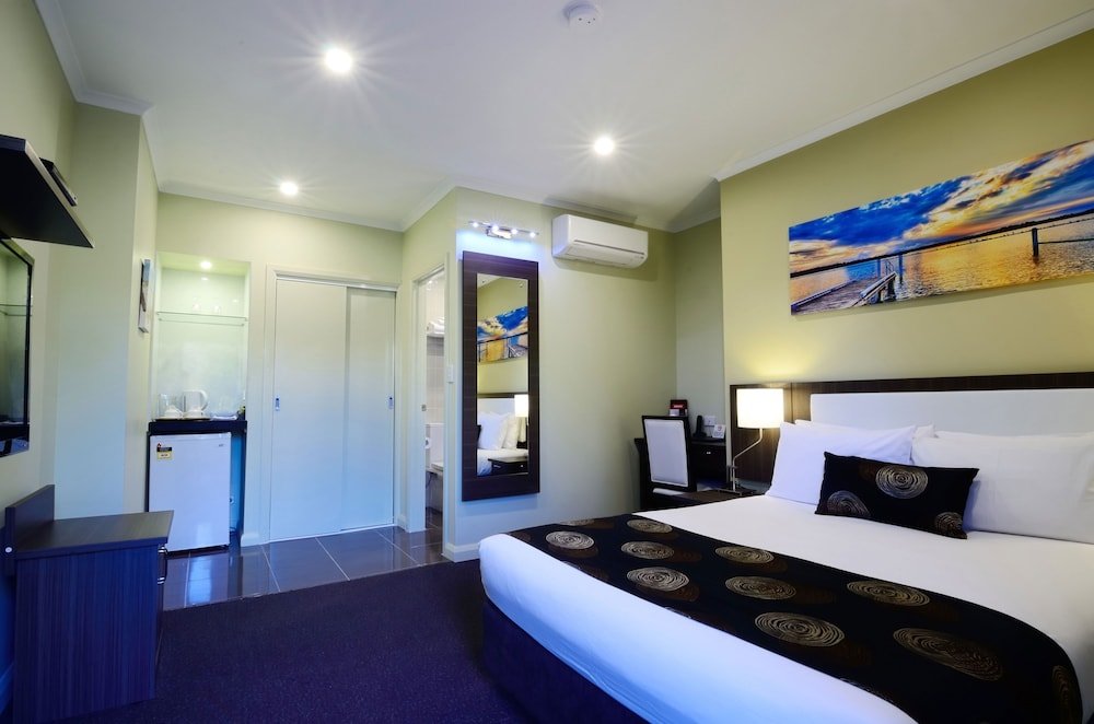 Park Squire Motor Inn and Serviced Apartments Room Type - Superior Queen Room