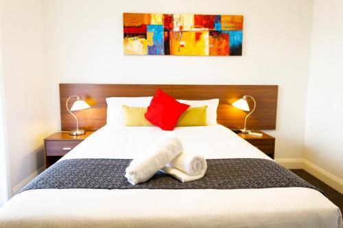 Amazing Accommodations: St Kilda Room Type - Standard One-Bedroom Apartment