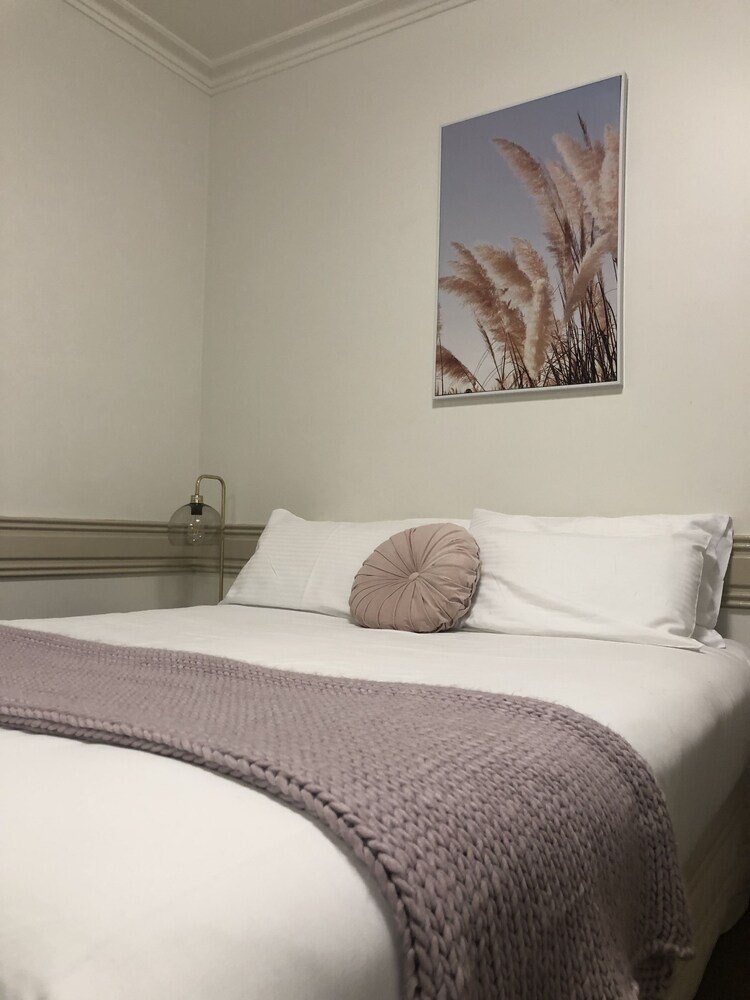 Beaumont Kew Room Type - Deluxe Suite
