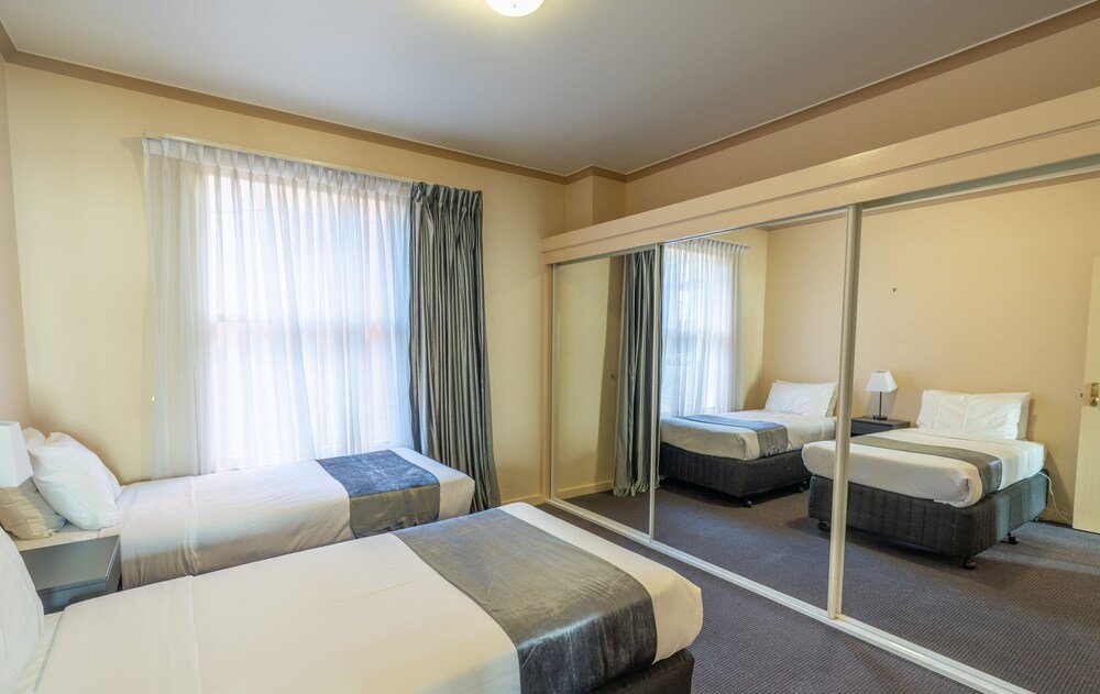 Clocktower Apartment Hotel Room Type - Budget Two Bedroom Apartment (1 Queen, 2 Singles)