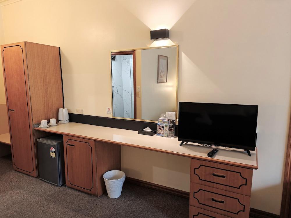 St Georges Motor Inn Room Type - Standard Room