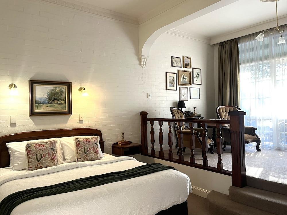 Victoria House Motor Inn Room Type - Corporate Suite