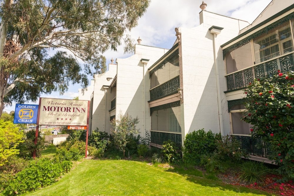 Victoria House Motor Inn - Tap to explore photos