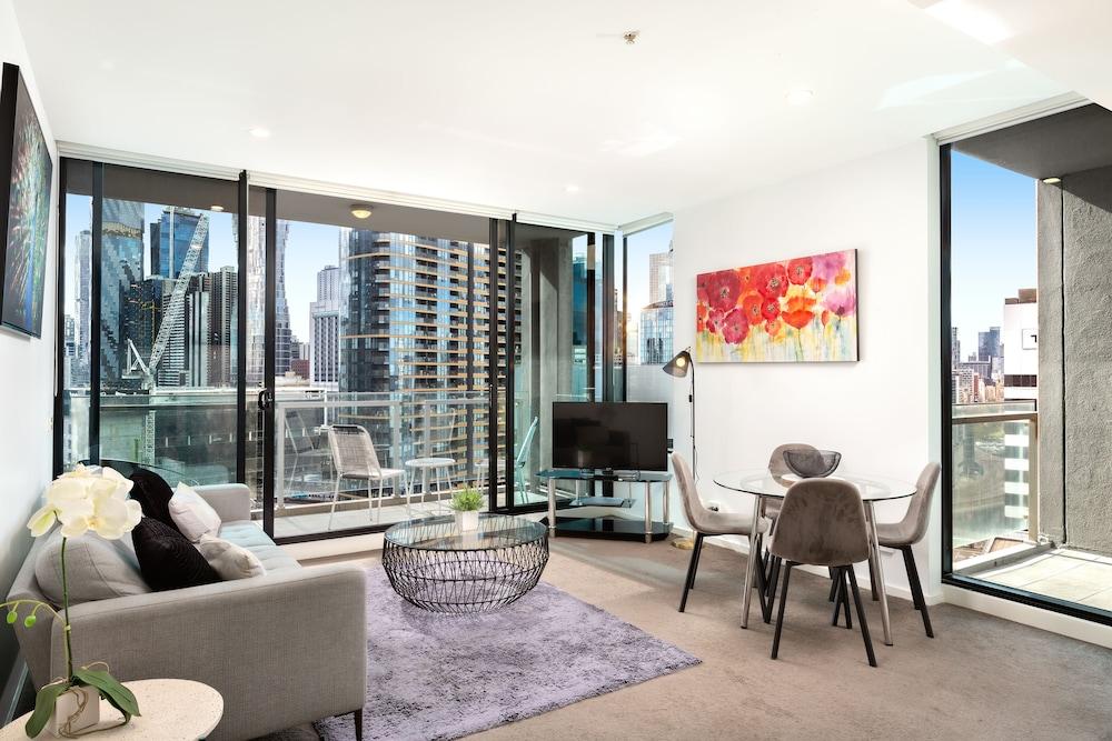 Waterfront Melbourne Apartments Room Type - One Bedroom Apartment City View