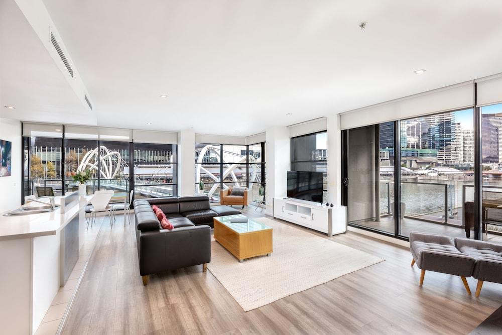 Waterfront Melbourne Apartments Room Type - Three Bedroom Executive Apartment River View Waterfront Melbourne Apartments Room Type - Three Bedroom Executive Apartment River View