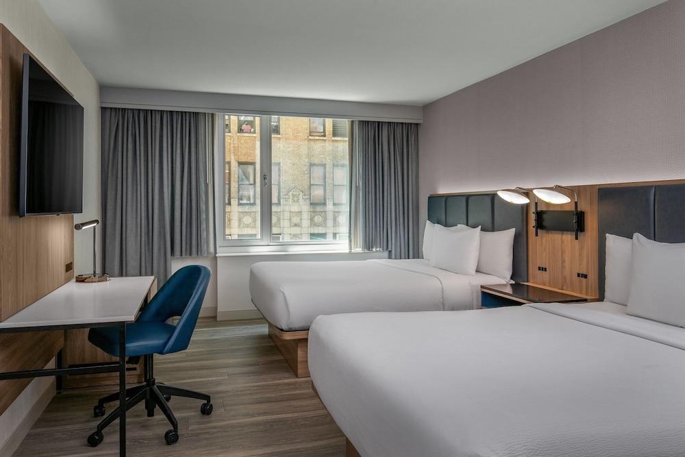 Courtyard by Marriott New York Manhattan/Times Square West Room Type - Room, 2 Queen Beds, Hearing Accessible (Roll-in Shower)