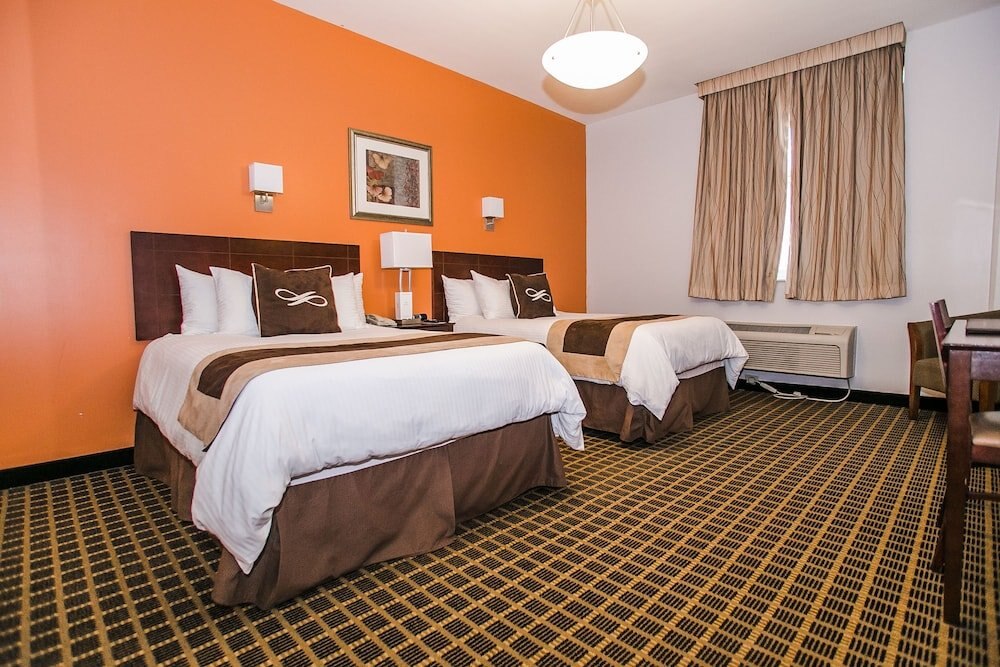 Pointe Plaza Hotel Room Type - Suite for 5