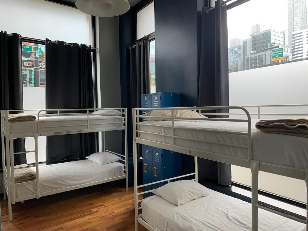 Q4 Hotel & Hostel Room Type - 6 Beds male dormitory