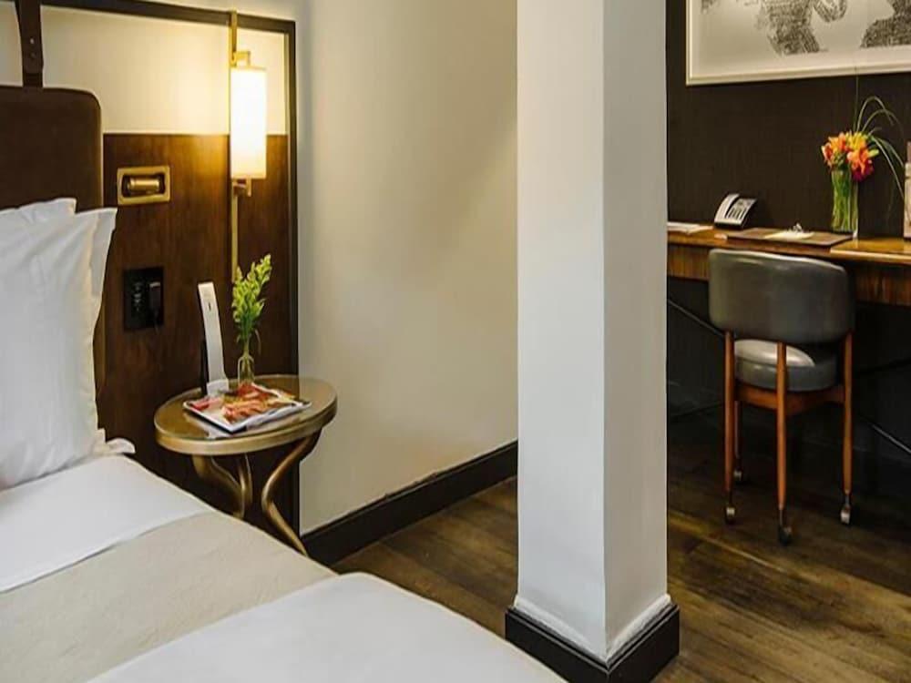 Refinery Hotel Room Type - Studio, 2 Queen Beds
