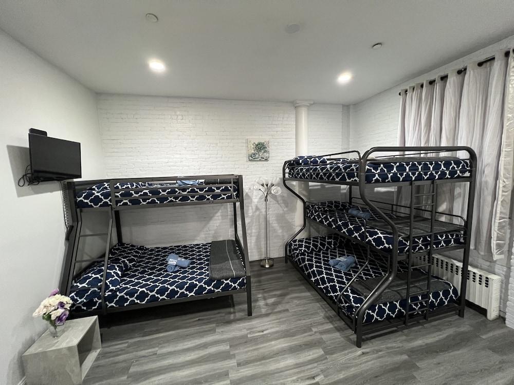 31 Street Broadway Hotel Room Type - 640 Studio with Private Bathroom