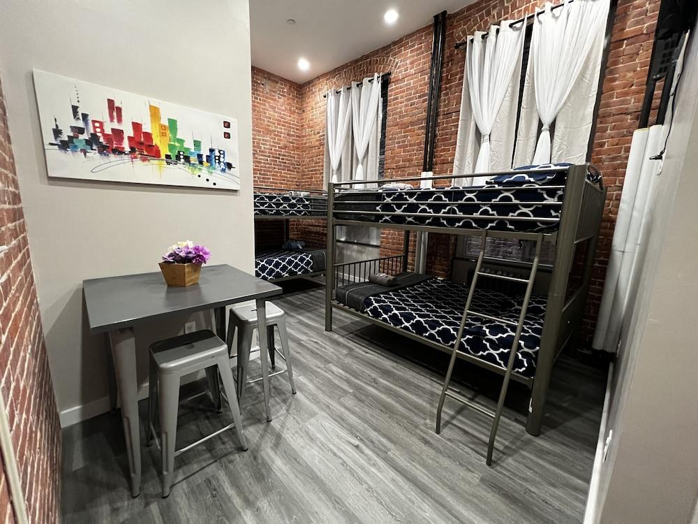 31 Street Broadway Hotel Room Type - Exclusive Private Room 236 |Private Bath