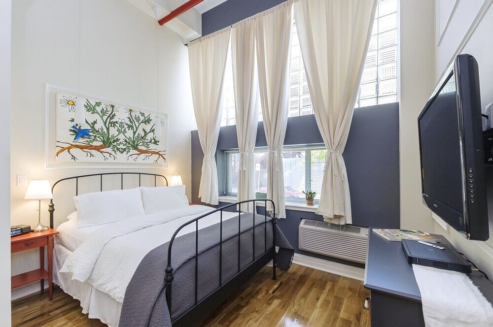 The Box House Hotel Room Type - Premium Suite, 1 Queen Bed with Sofa bed